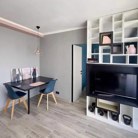 Royal Diamond @ Station Apartment Antwerp